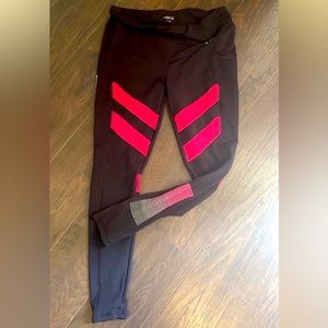 BCG workout leggings. Zipper pockets. Worn once. Size L